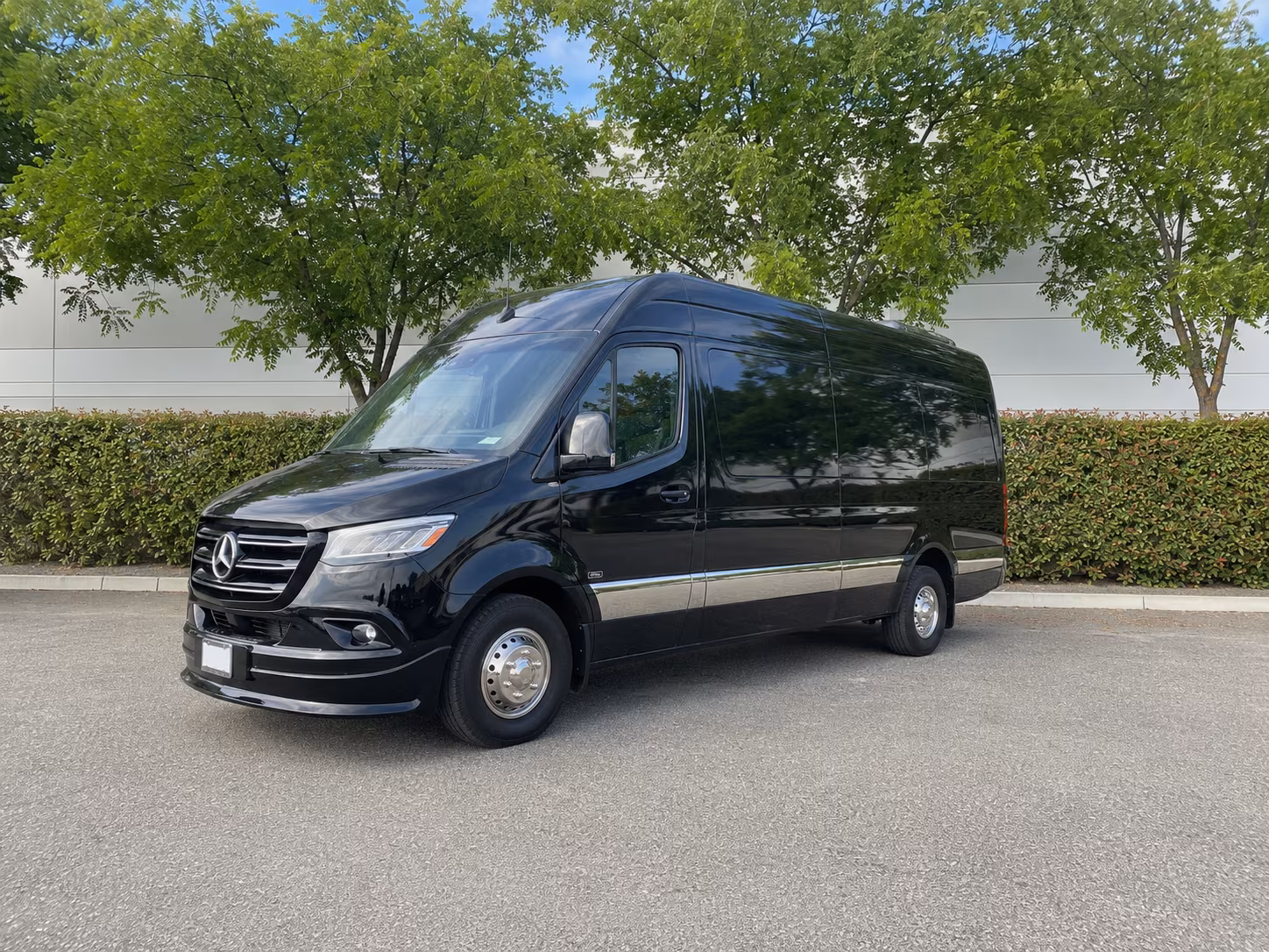 secure transportation for your next airport transfer 4